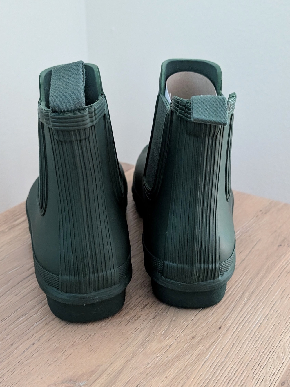 NWT Hunter Original Matte Short Chelsea Rain Boots In Hunter Green - 9 - Picture 7 of 13